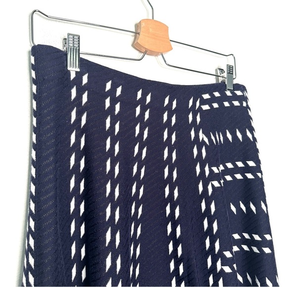 Nic+Zoe | Navy and White Falling Star Diamond A-line Sweater Skirt Size Medium - Picture 4 of 6